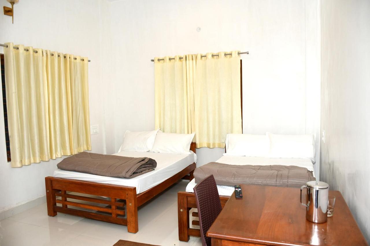 River View Guest House Madikeri Esterno foto